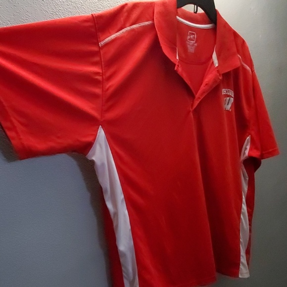 Mens University of Wisconsin Badgers Red Polo - Picture 3 of 4